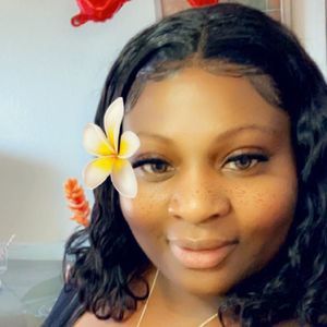 Meet your Posher, Ebony